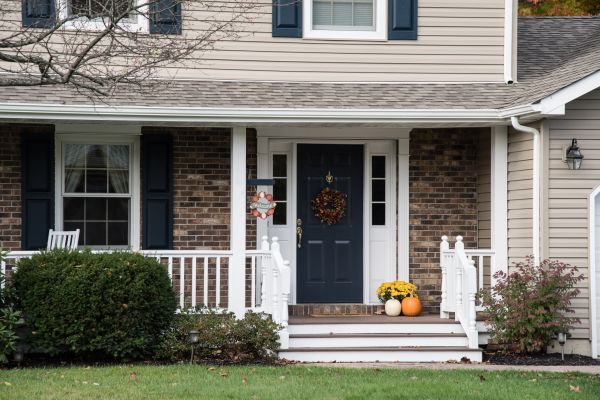 Cost of Front Deck Construction in Plymouth
